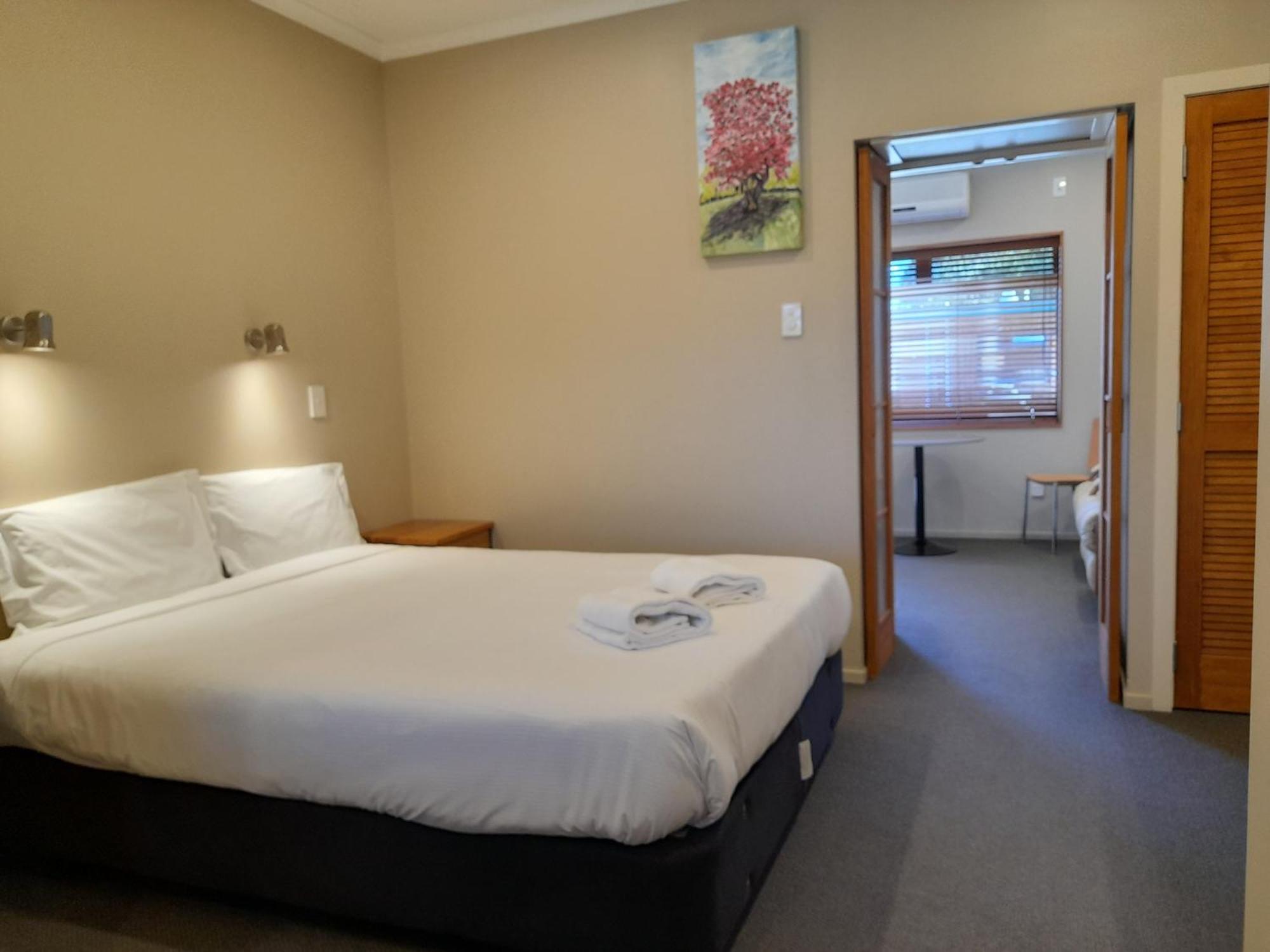Tongariro Junction Accommodation Туранги Екстериор снимка